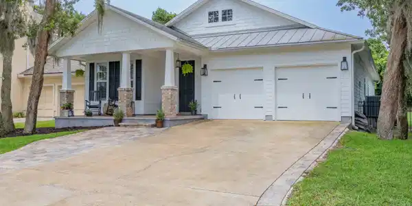 526 WEEPING WILLOW