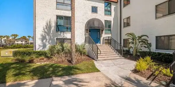 2303 COSTA VERDE Boulevard