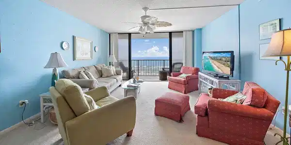 Image 3: Living Room (18)