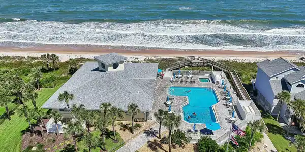 Image 2: Ocean Front Community Clubhouse