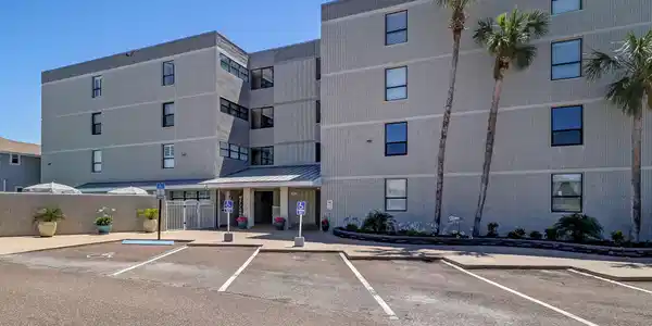 Image 3: 1-web-or-mls-Ketch Courtyard NEW Hi-Res