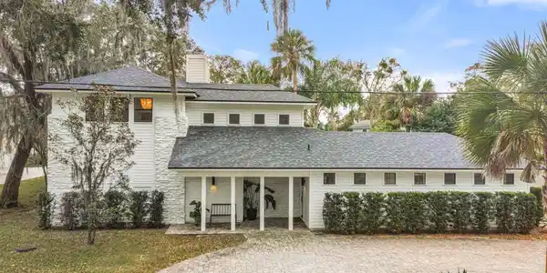 5 GUANA Drive