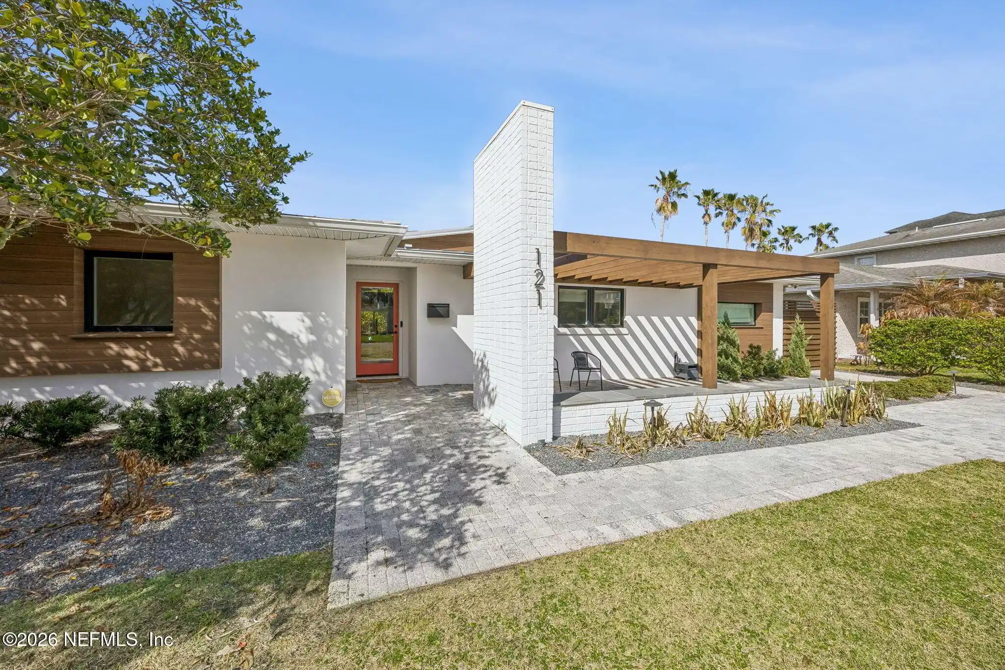 Image 1: 5-web-or-mls-19_121 32nd Ave S