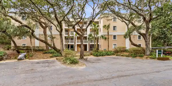 Image 2: 1 32-web-or-mls-1_Beachwood Front