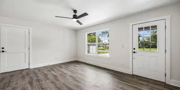 Image 3: 5-web-or-mls-552 Sunset Rd (12 of 26)