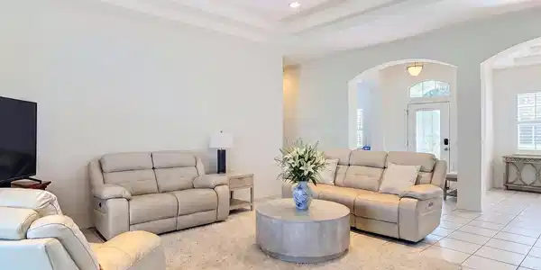 Image 3: living-room