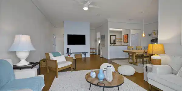 Image 2: 14-web-or-mls-036A7766