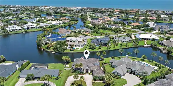 23 POINCIANA Way