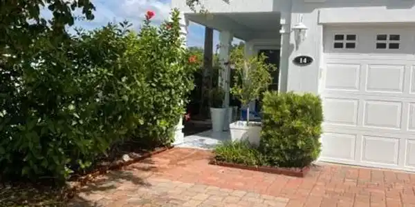 14 ISLANDER Circle