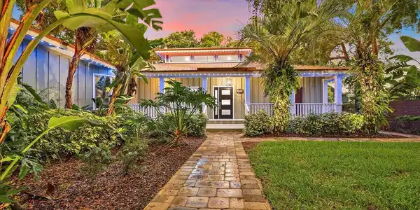 309 AMELIA Court