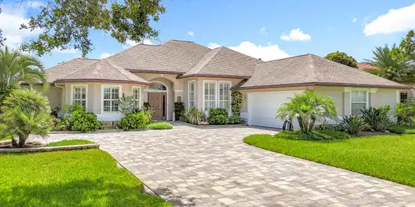 357 MARSH POINT Circle