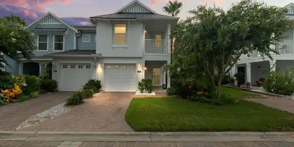 260 ISLANDER Circle