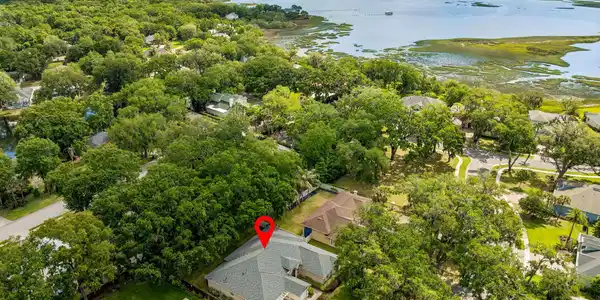 Image 2: 83-web-or-mls-96067 Oak Canopy Ln (80 of