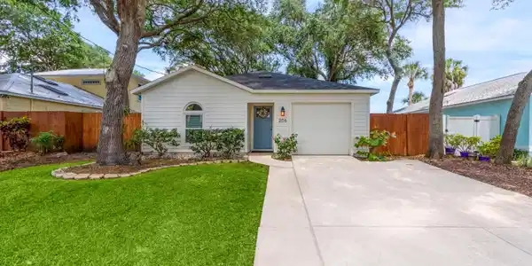 206 4TH Street