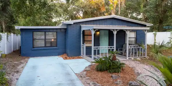 6 FANCHER Court