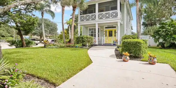 2500 HYDRANGEA Street