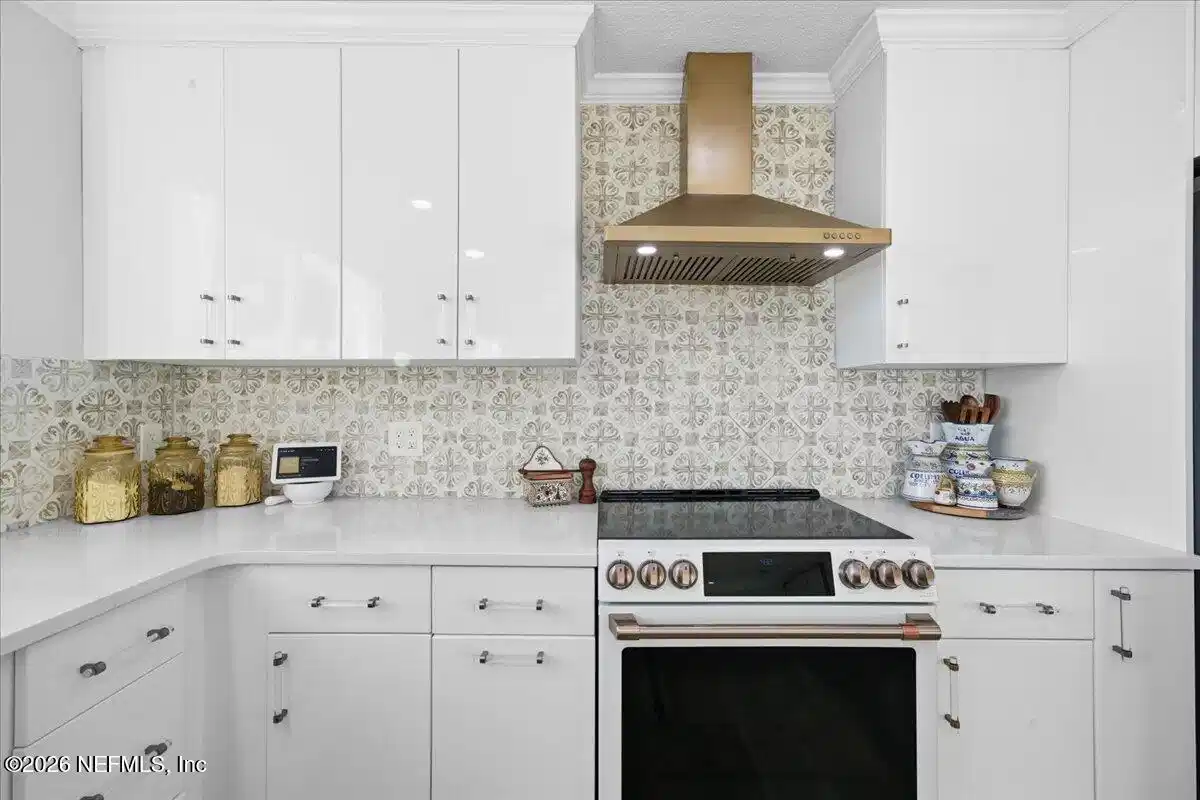 Image 1: Designer Kitchen Detail