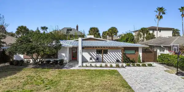 Image 3: 44-web-or-mls-2_121 32nd Ave S