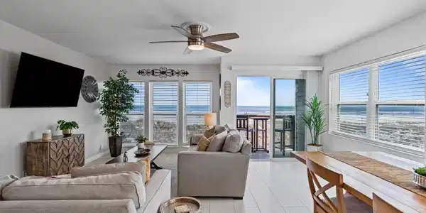 Image 3: Main Floor View