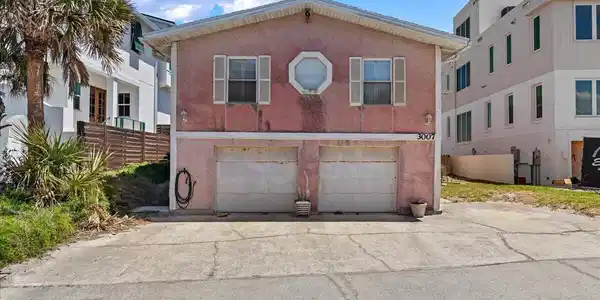 3007 OCEAN Drive S