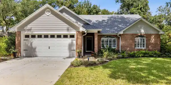 2552 PIRATES BAY Drive