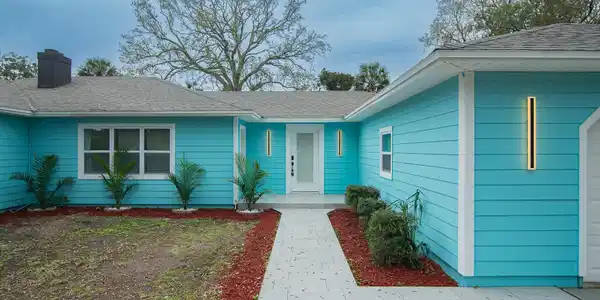 111 ZORATOA Avenue