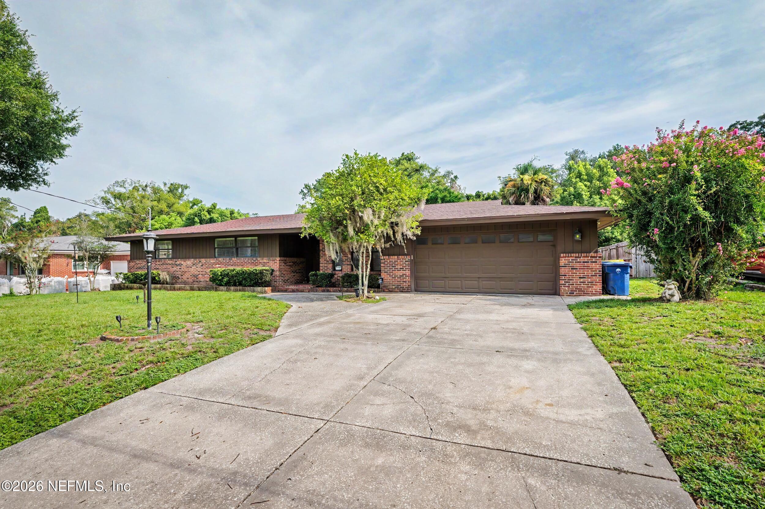 Image 4: 04-CFREM_5325_Santa_Rosa_Way_Jacksonvill