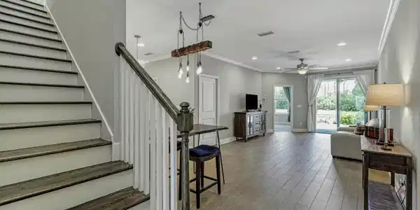 36 LEEWARD ISLAND
