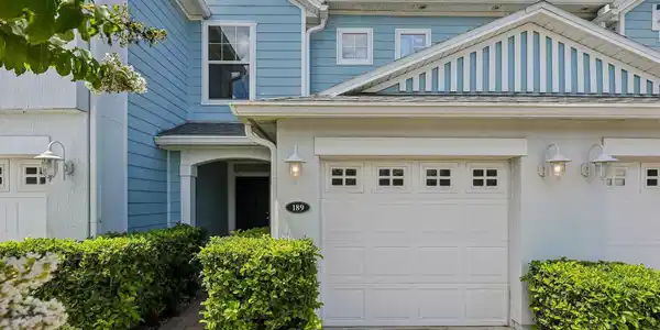 189 ISLANDER Drive