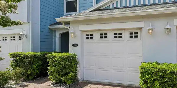 Image 3: Driveway/Garage