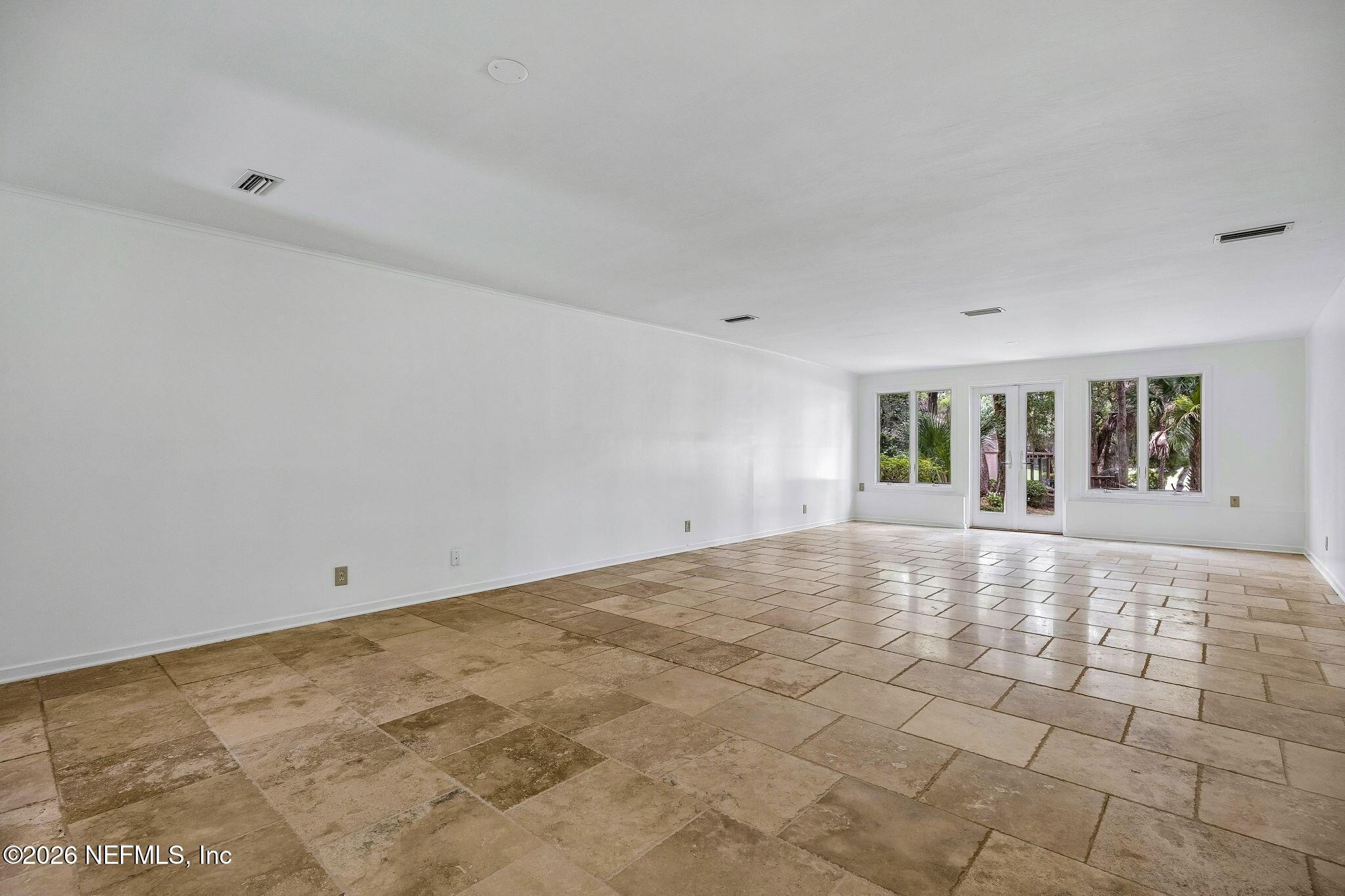 Image 3: Adams_interior1