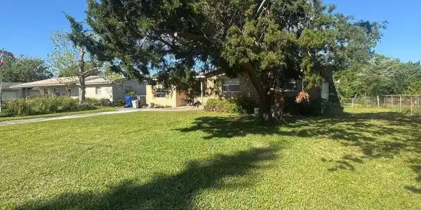 26 SEA PARK Drive