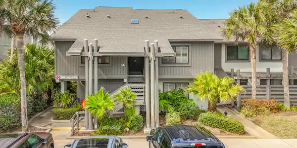 51 VILLAGE DEL LAGO Circle