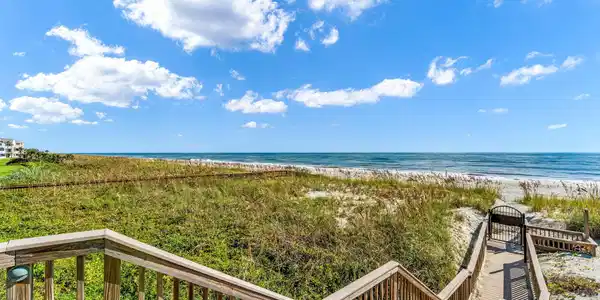 Image 2: 41-web-or-mls-Beach Aerial