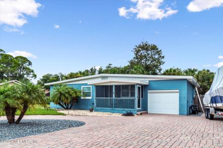390 PALM Drive