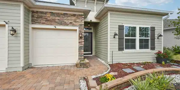 84927 FALL RIVER Parkway