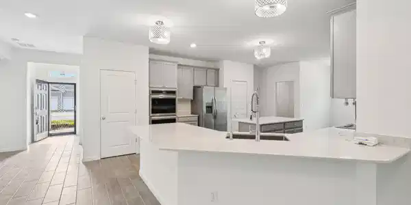 Image 4: 16-web-or-mls-Fall River Pkwy-S1011-016