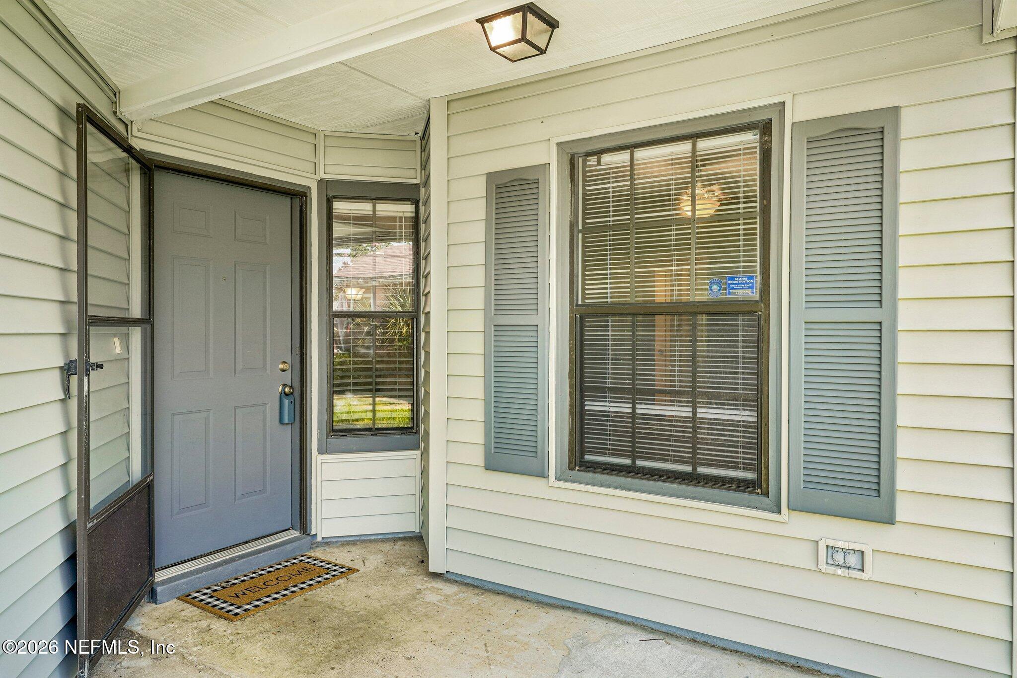 Image 4: 4-web-or-mls-Majestic Cypress Dr-S0307-0