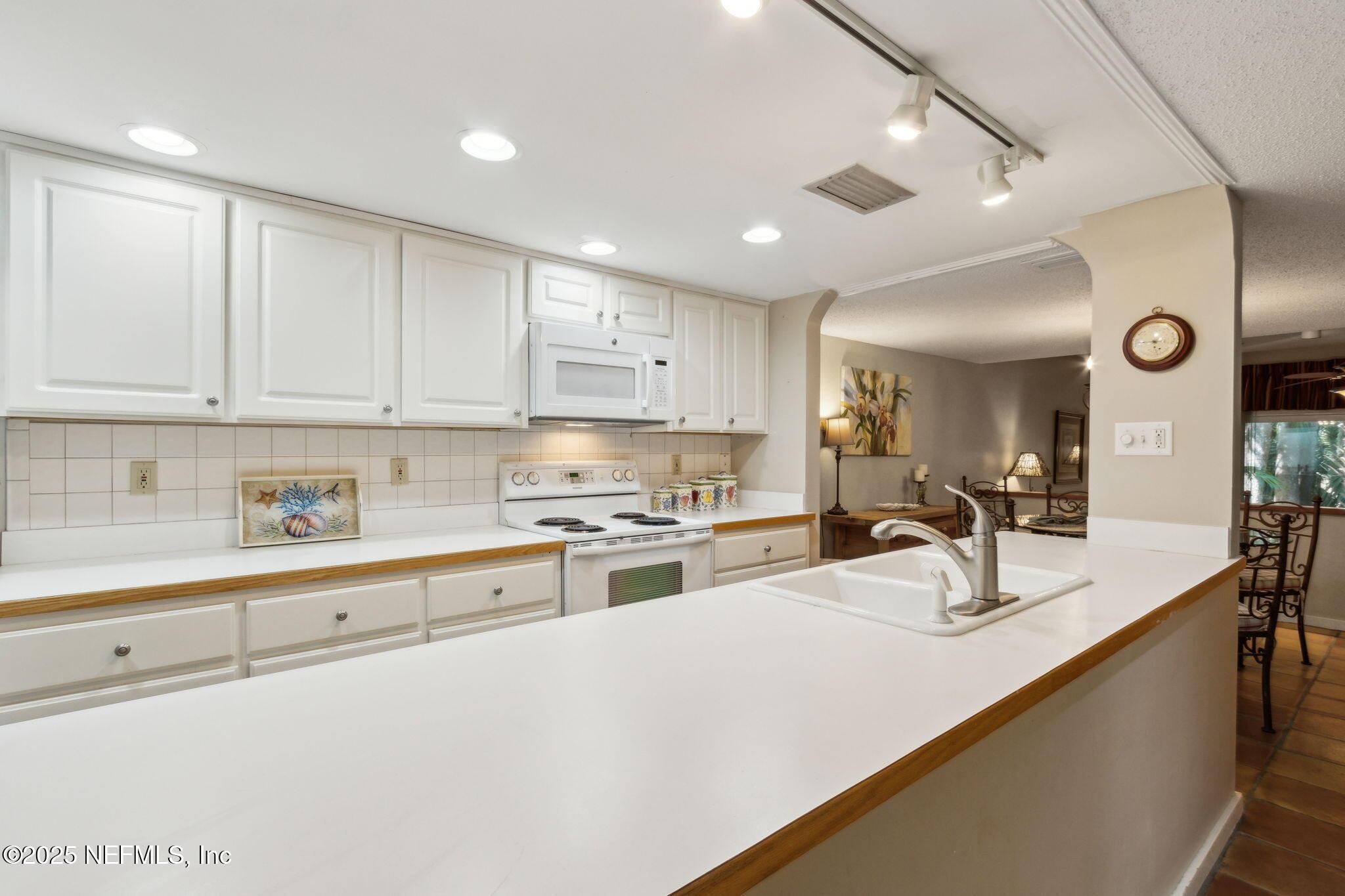 Image 2: 10-web-or-mls-3028 Sea Marsh Rd (10 of 5