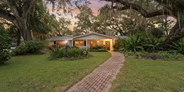 47 WILLOW Drive