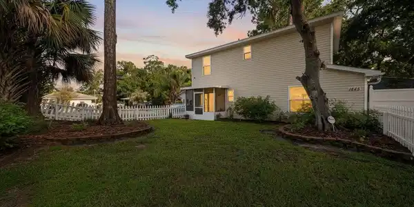 1845 FORSYTH Court