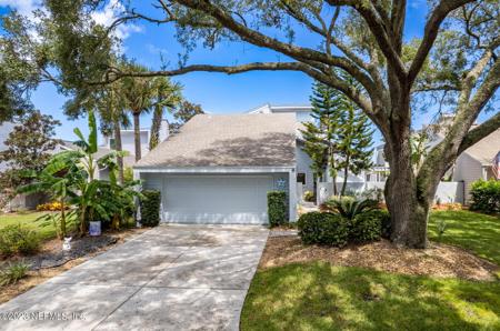 116 LAKE JULIA