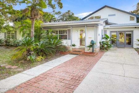 28 MONTRANO Avenue
