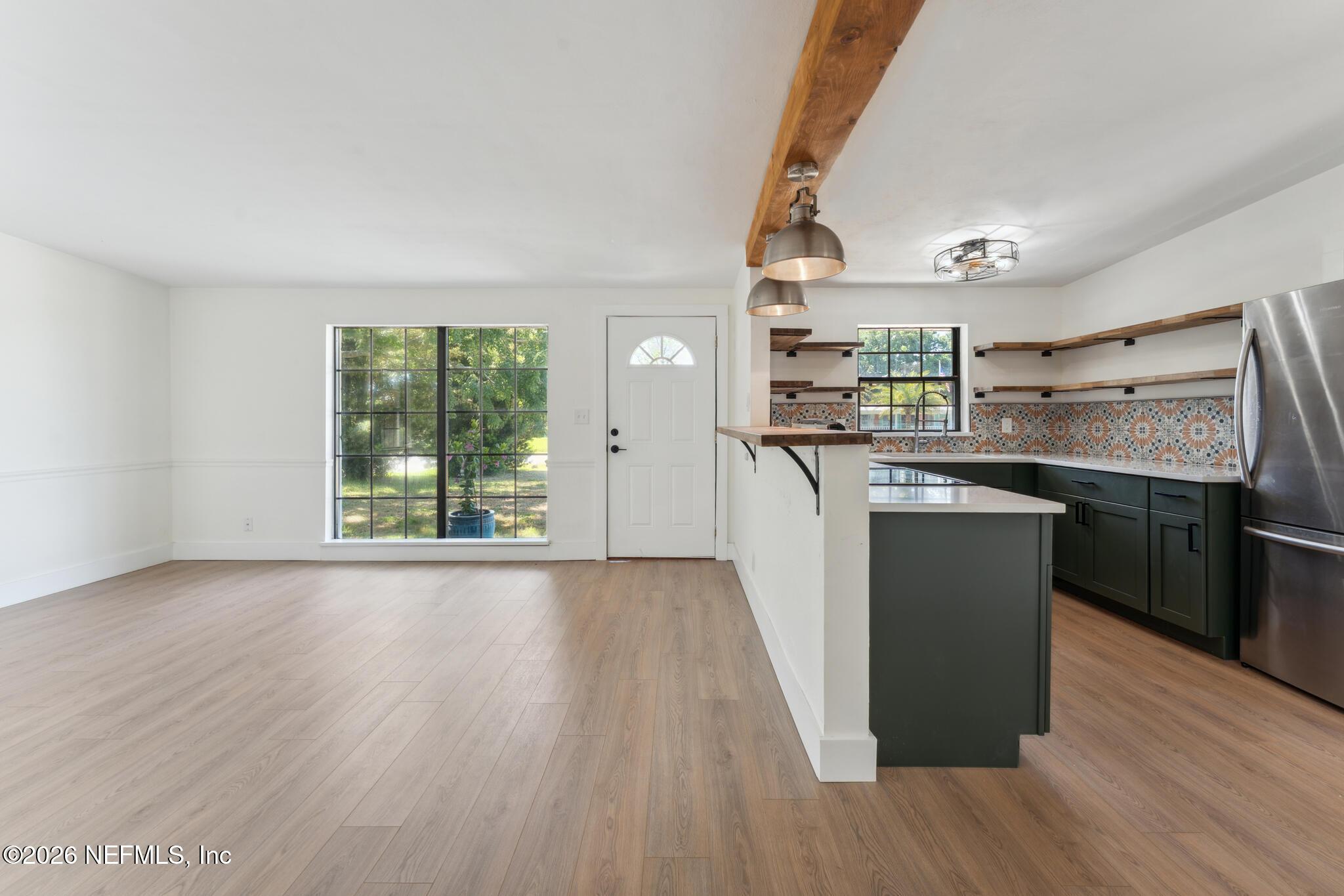 Image 3: 10(1)