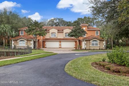 156 HIDDEN PALMS Lane