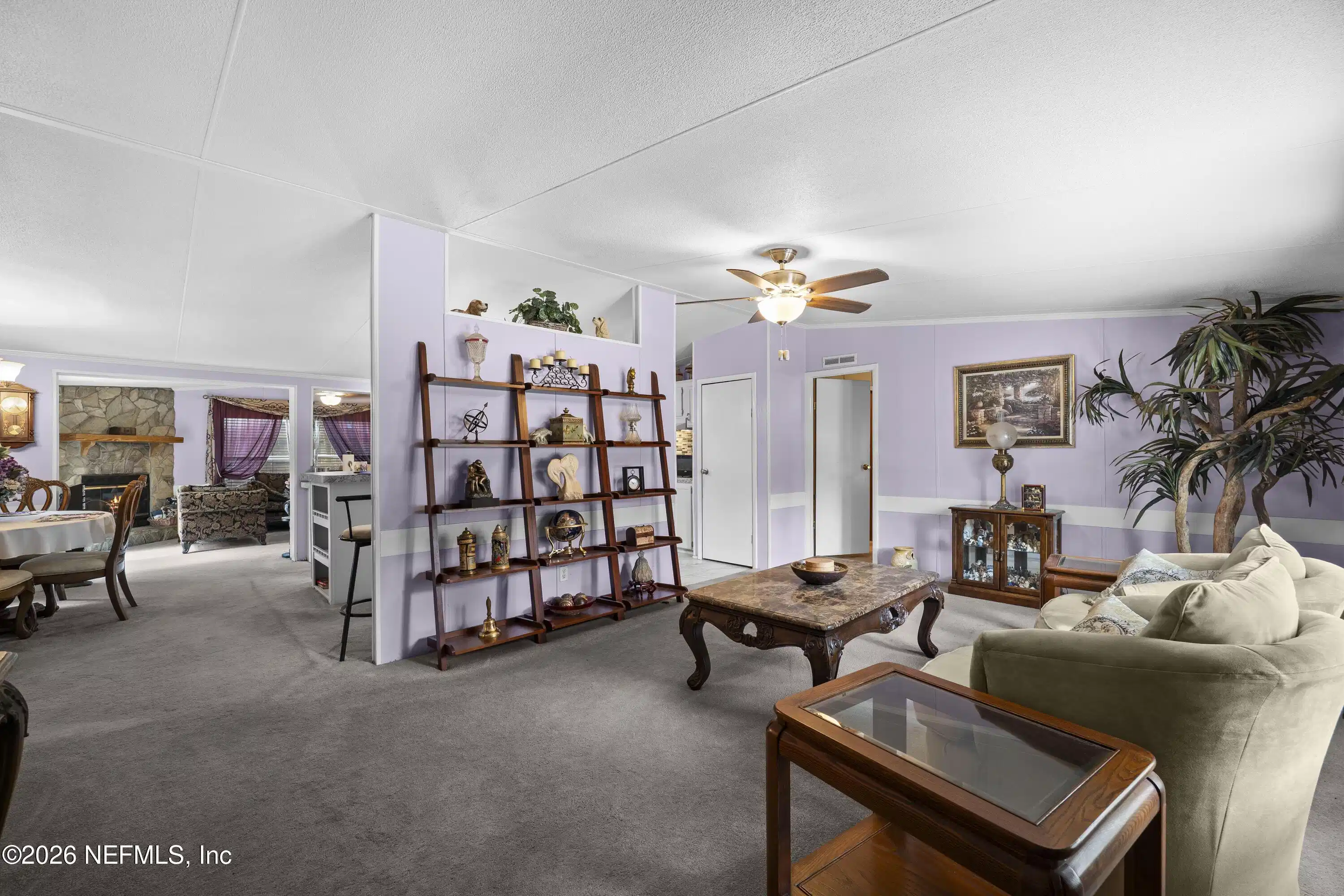 Image 1: 02 Formal Living Room