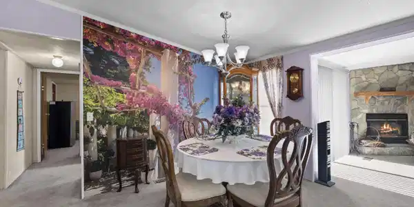 Image 4: 05 Dining Area