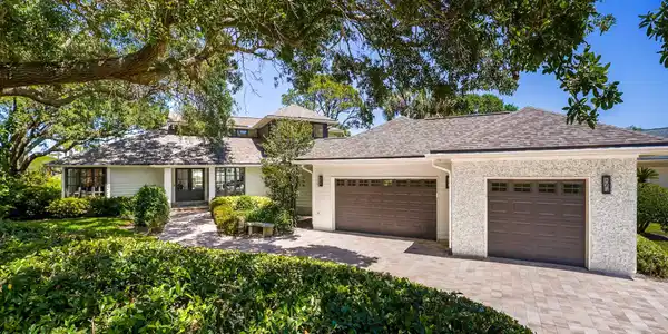 2301 GREENSIDE Court