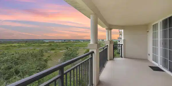 150 PANTANO CAY Boulevard