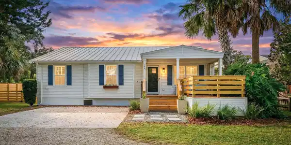 2A MOULTRIE Place
